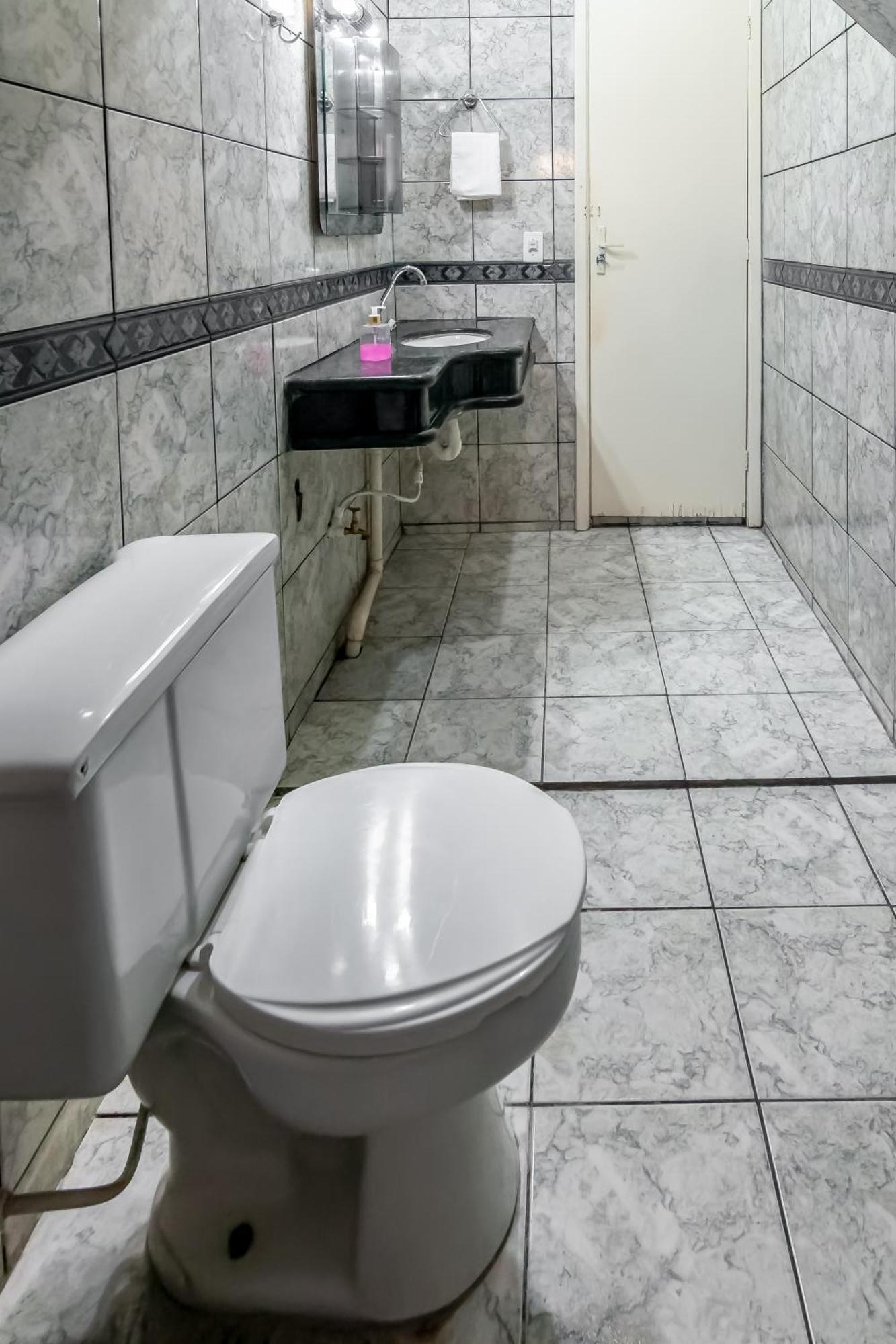 Pousada Roosevelt Suite 01 - Pousada Central Prox Rodoviaria E Dist Industrial 우베를란디아 외부 사진